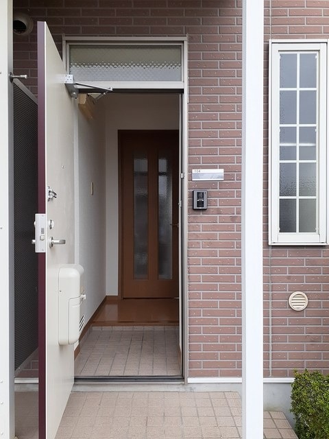玄関　図面と現状に相違がある場合には現状を優先
