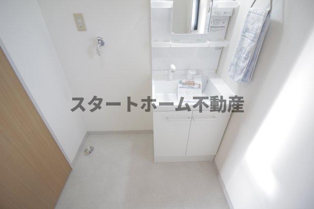 洗面設備　広い洗面スペース