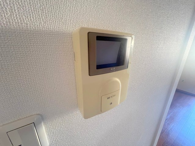 セキュリティ　TVモニターホンで来客が誰か確認してから開けて下さいね