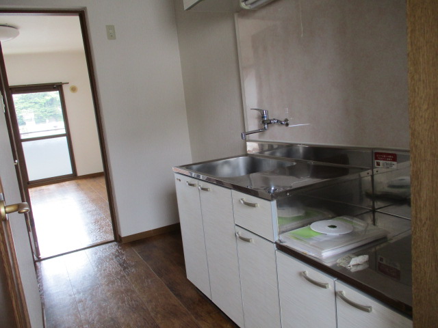 浜松市中央区 5階建 築22年のキッチン写真