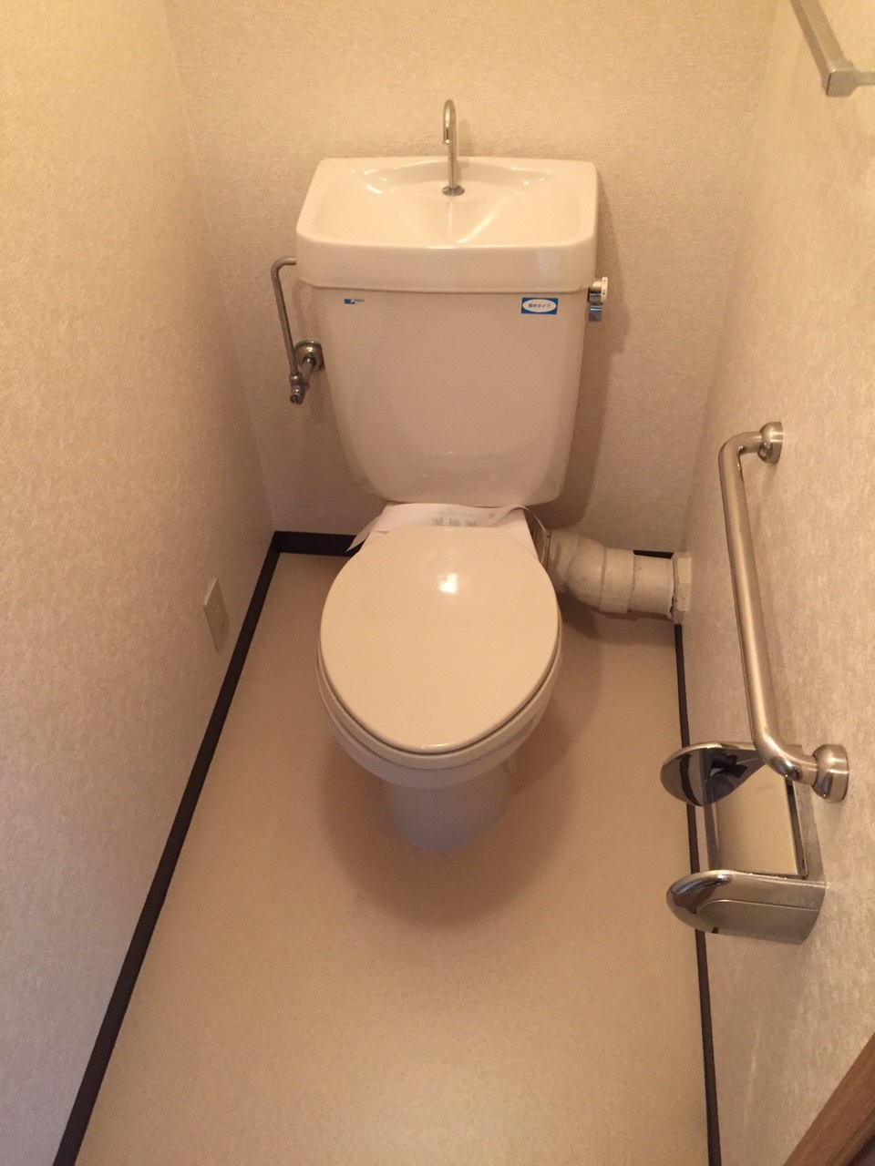 地下鉄谷町線 長原駅 徒歩9分 8階建 築31年のトイレ写真