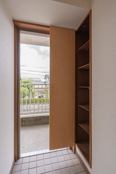 玄関　シューズボックスのある玄関