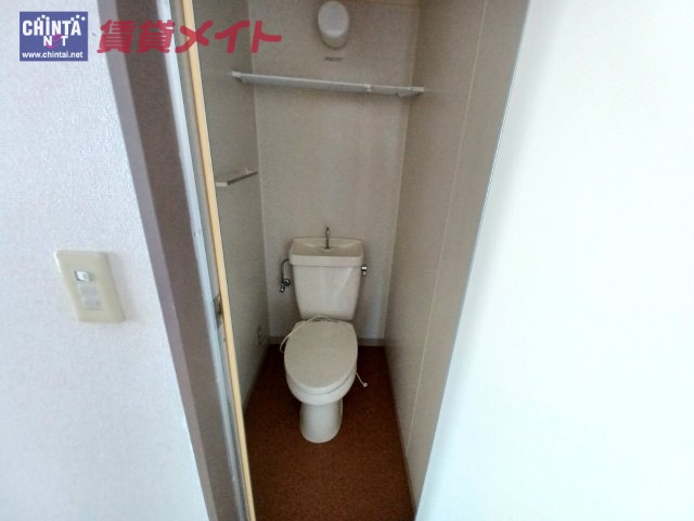 【伊勢市河崎のマンションのトイレ】
