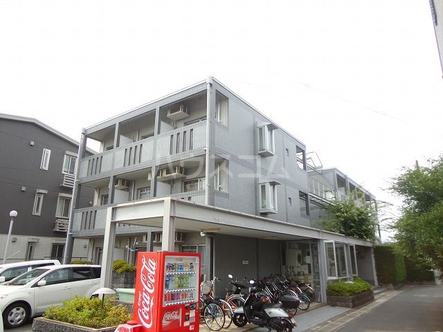 京都市西京区山田出口町のマンションの建物外観