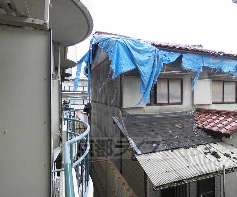 【京都市伏見区桃山町泰長老のマンションの眺望】