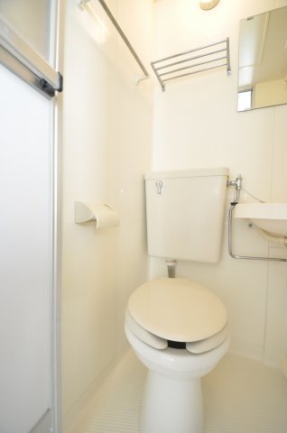【大阪市浪速区下寺のマンションのトイレ】
