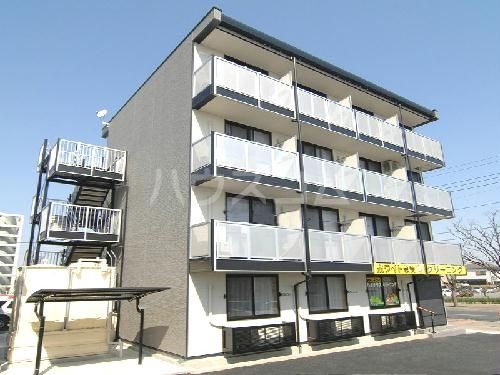 白岡市新白岡のマンションの建物外観