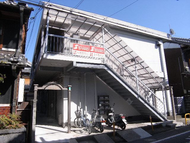 奈良県天理市石上町（マンション）の賃貸物件の外観