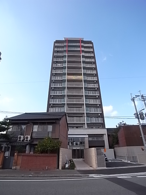 福岡市東区馬出のマンションの建物外観