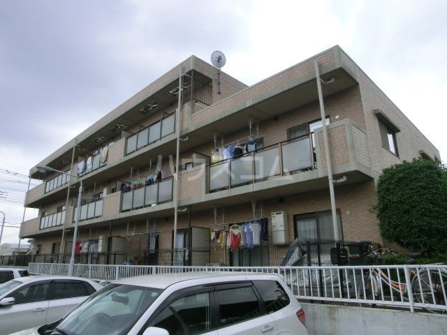 所沢市大字久米のマンションの建物外観