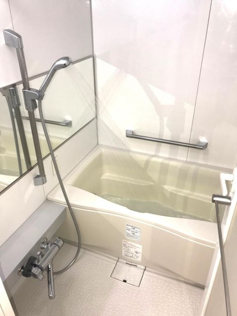 バス・シャワールーム　他部屋参考写真です。