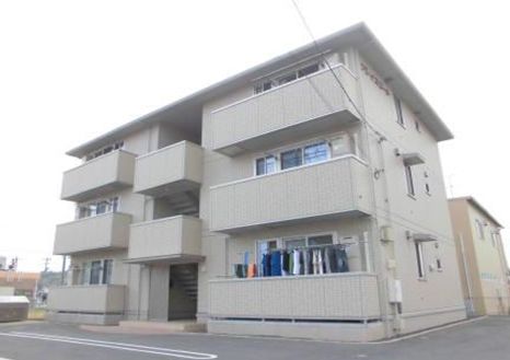 【福山市神辺町大字新湯野のアパートの建物外観】