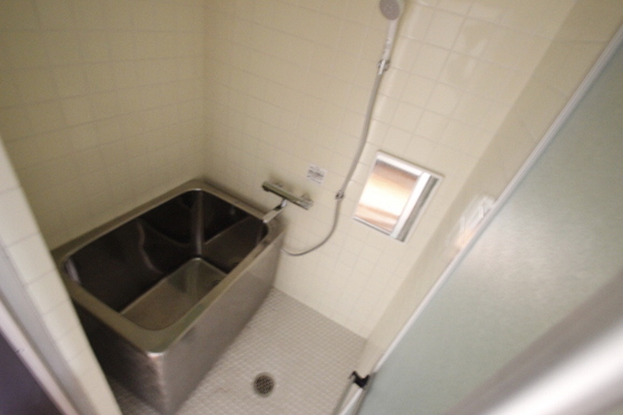 バス・シャワールーム　※別部屋の写真です