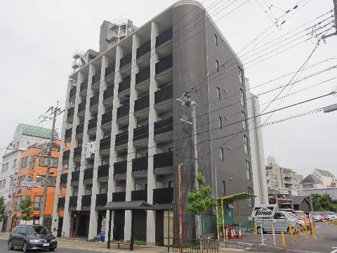 宇治市宇治のマンションの建物外観