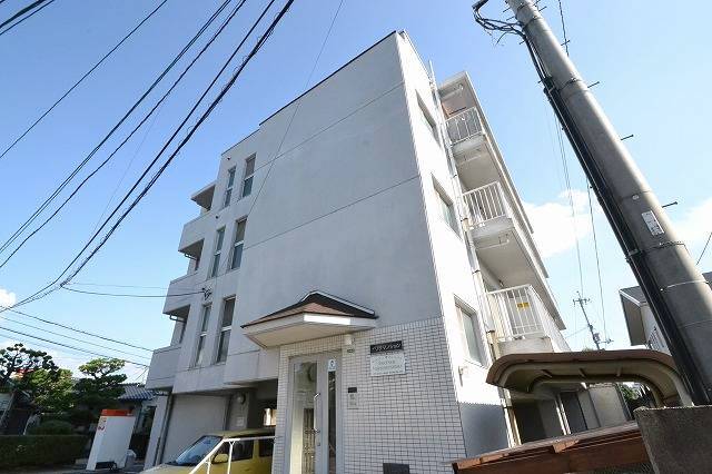 広島市西区己斐中のマンションの建物外観