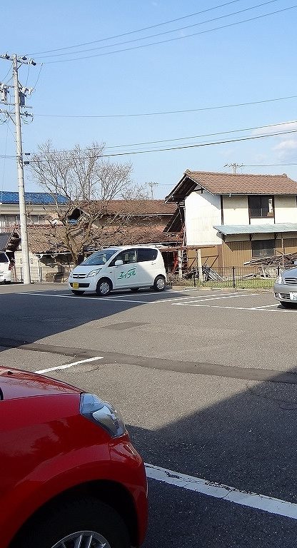 【グレース安曇野の駐車場】