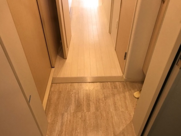 玄関　シューズインクローゼット付きの玄関！