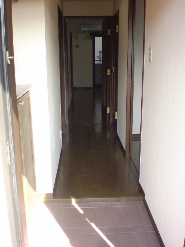 ＪＲ埼京線 南与野駅 徒歩10分 7階建 築32年の玄関写真