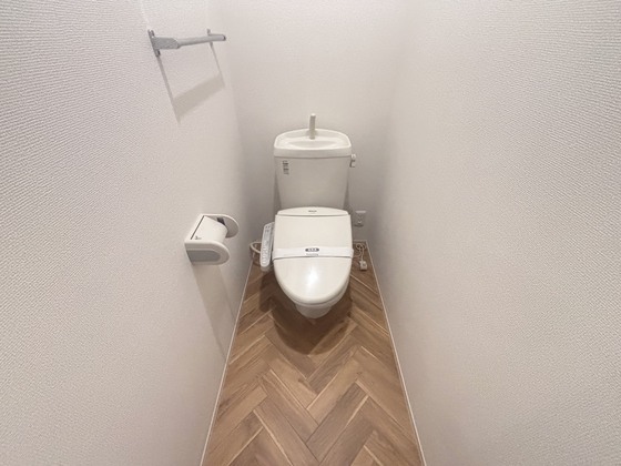 トイレ　温水洗浄便座