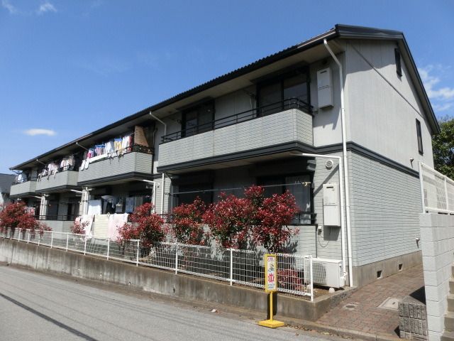 建物外観　日当り良好ですよ。