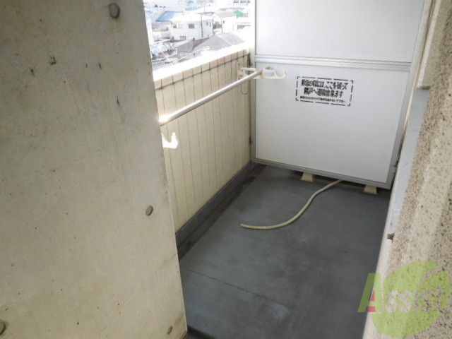 バルコニー　たくさん洗濯物も干せます