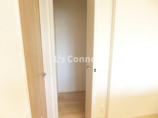 その他設備　ＬＤＫにも収納付き。