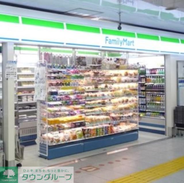 コンビニ　ファミリーマート青砥駅店（コンビニ）まで560m