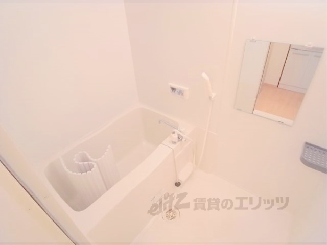 バス・シャワールーム　きれいなお風呂です。