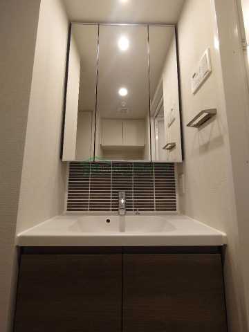 洗面設備　別部屋の参考写真です。