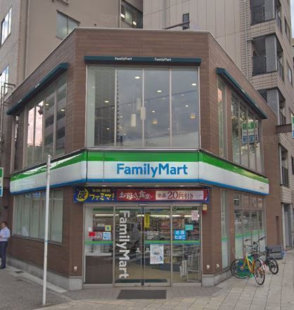 コンビニ　ファミリーマート西天満四丁目店（コンビニ）まで135m