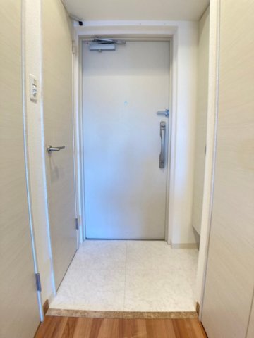 玄関　落ち着いた玄関です