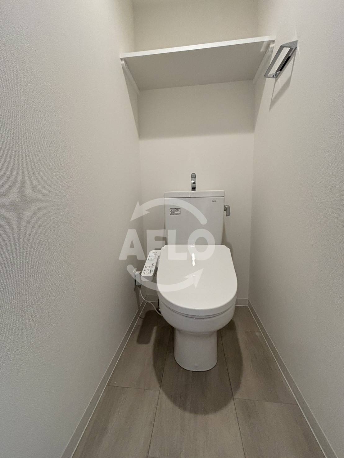 トイレ　アドバンス大阪フラット　トイレ