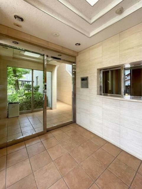 エントランス　エントランス