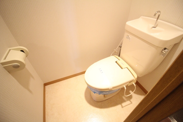 トイレ　ウォシュレット付き！