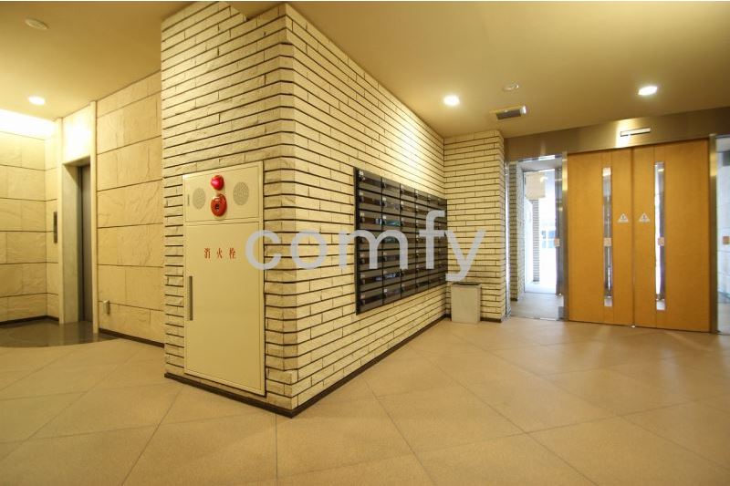 エントランス　エントランスホール