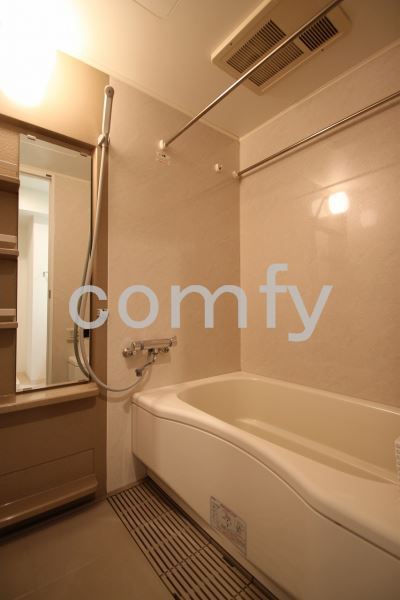 バス・シャワールーム　追炊き・浴室乾燥機付きバス