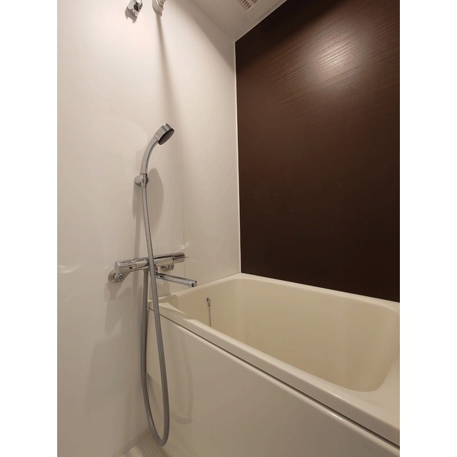 バス・シャワールーム　ゆったり過ごせるお風呂です