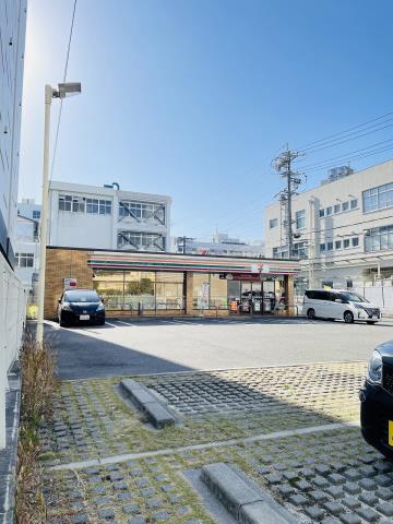 コンビニ　セブン－イレブン名古屋塩入町店（コンビニ）まで759m