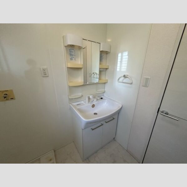 洗面設備　洗髪洗面化粧台