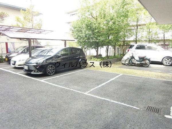 駐車場　敷地内駐車場！