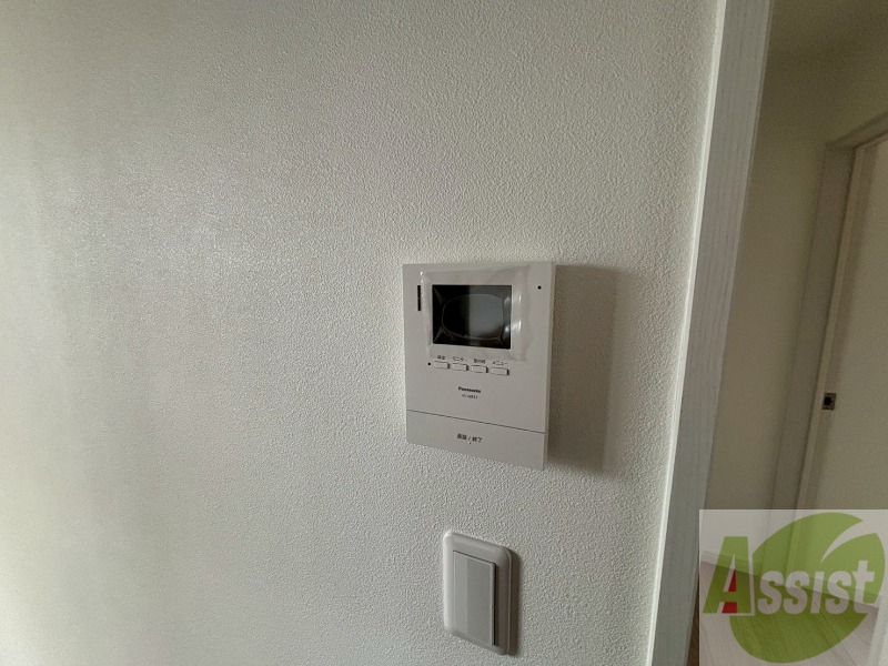 セキュリティ　ＴＶモニター付インターホンです。来客者の顔が見えるので安心！