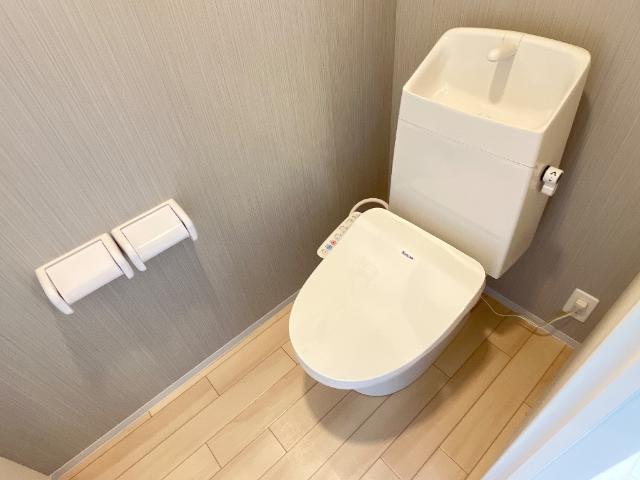 トイレ　シャワー付トイレ