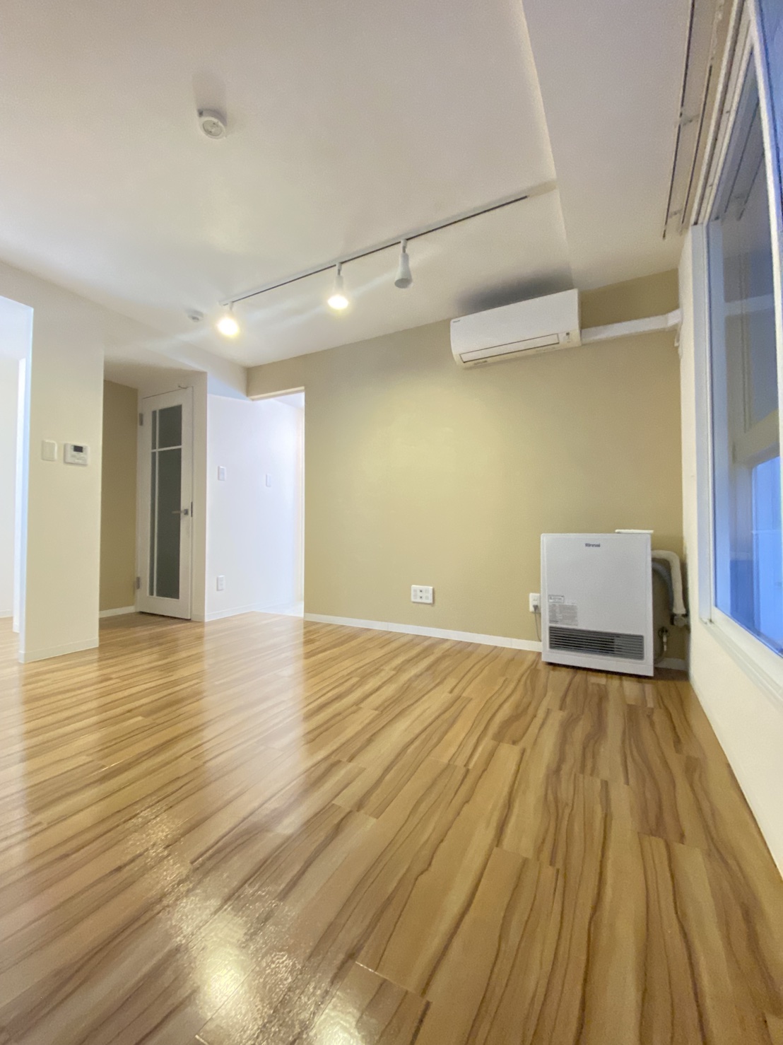 居室・リビング　※別号室参考画像