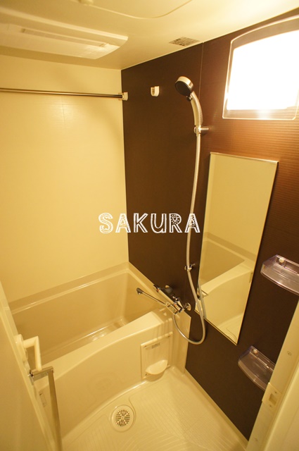 バス・シャワールーム　嬉しい浴室乾燥機付き♪