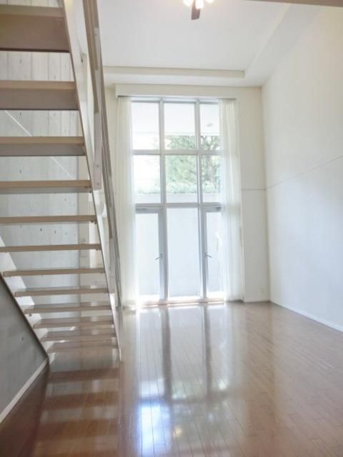 居室・リビング　★メゾネット★