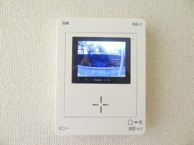 セキュリティ　ＴＶモニターホン付で突然の来訪者来ても安心です！