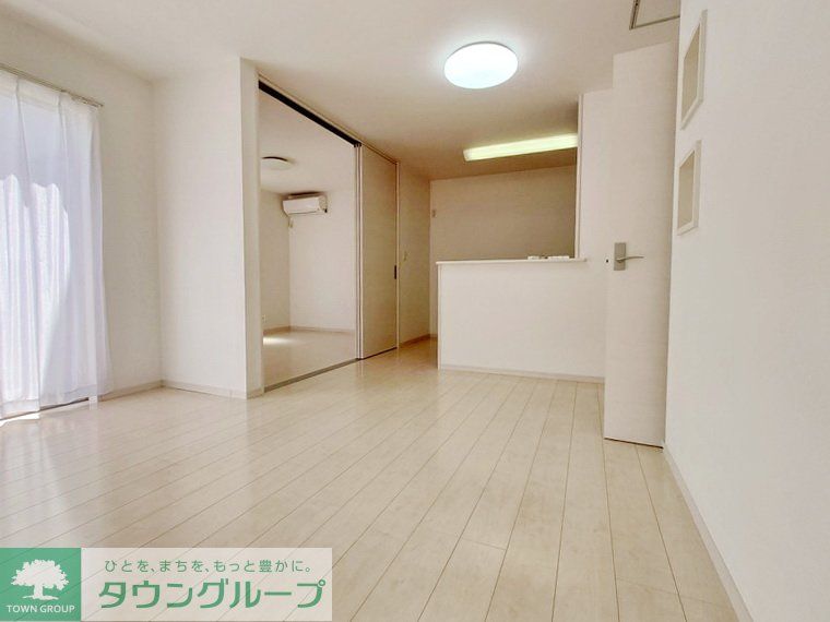 居室・リビング　同施工会社・同タイプ