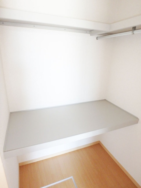 収納　ウォークインクローゼット付きで収納力抜群☆