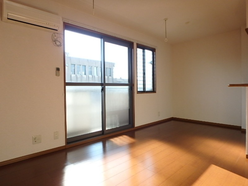 居室・リビング　図面と現状に相違がある場合には現状を優先