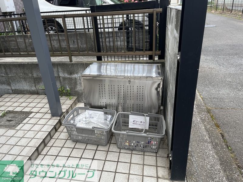 エントランス　★お部屋探しは株式会社タウンハウジング東京まで★